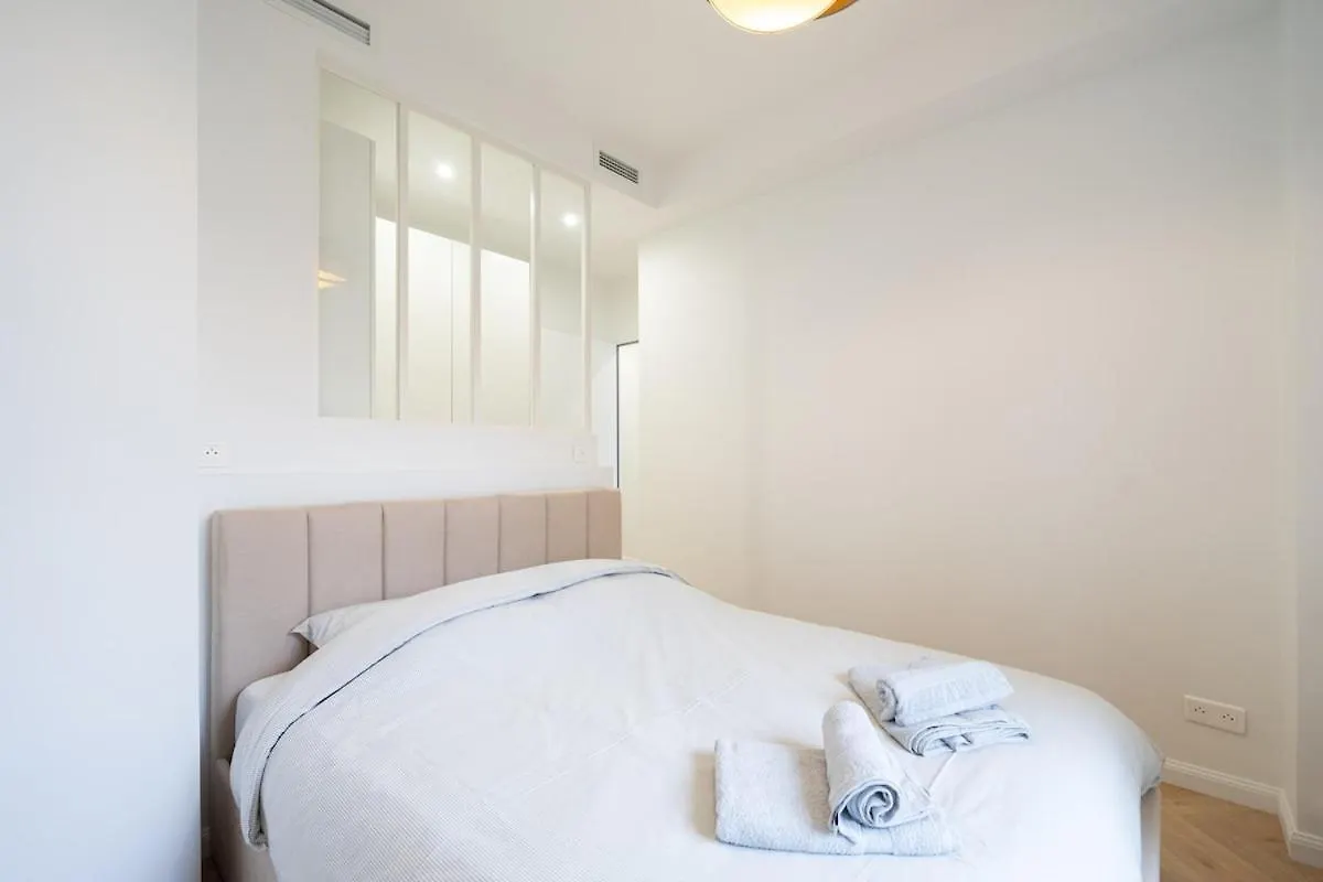 Apartment Beautiful 3 Rooms, Carre D 'Or Nice